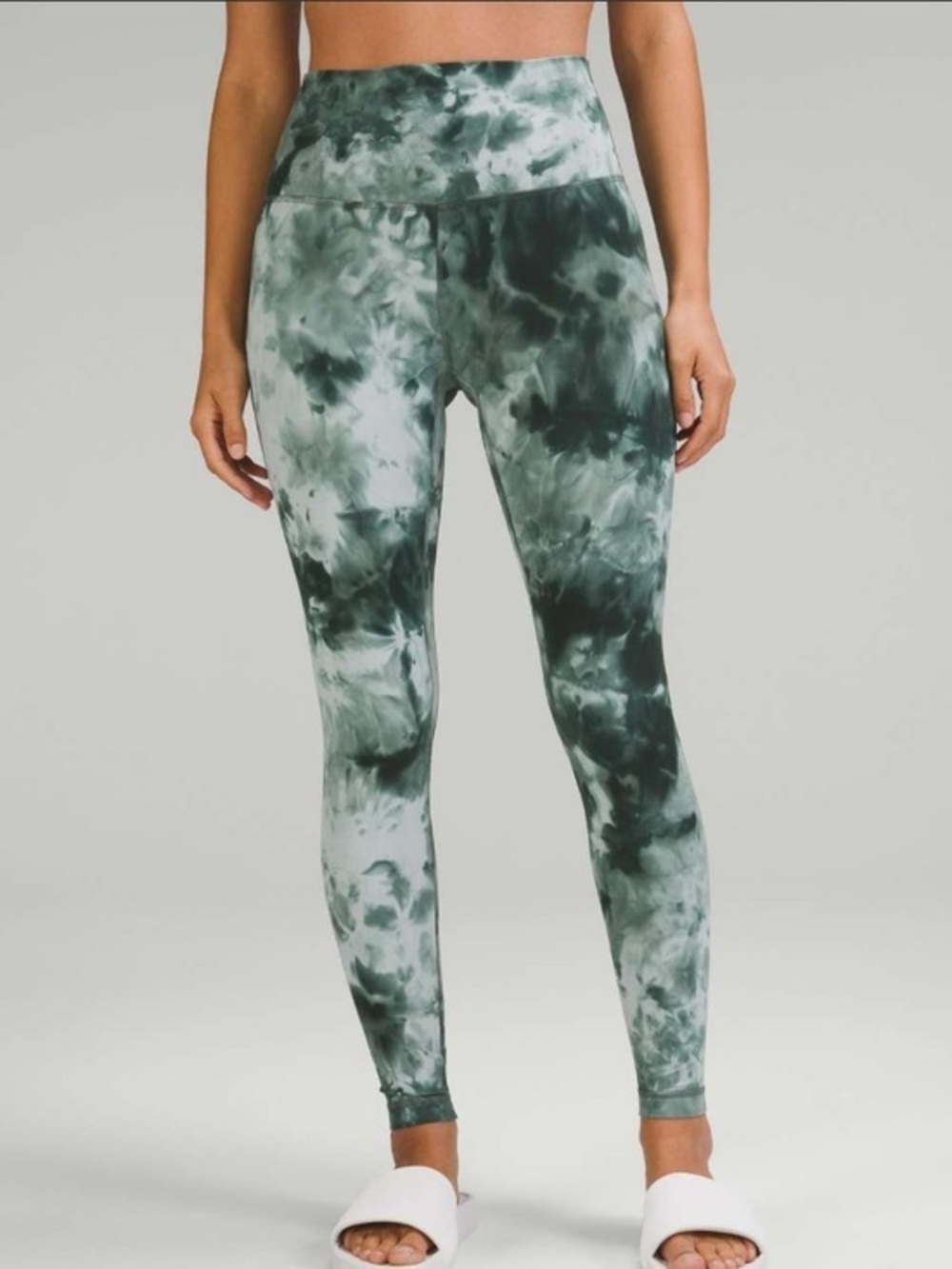 Lululemon Align High-Rise Pant 31"
Diamond Dye Starlight Smoked Spruce Size 8